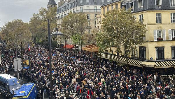 法国各地超过18万人举行游行，反对高涨的反犹太主义